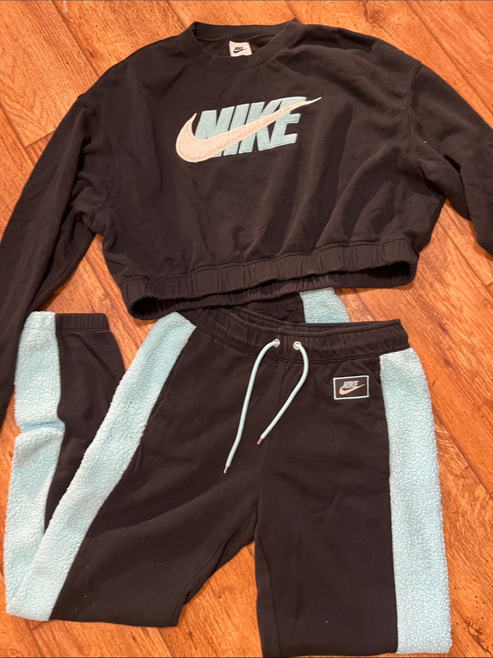 Nike Black & Light Blue Sherpa-Trim Joggers and long sleeve set